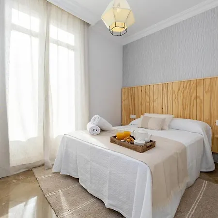 Apartamento con vistas en Gran Vía de Granada Luxury Suites Apartamento Granada